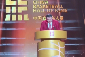 KAIYUN SPORTS-名人堂演讲幽默调侃！刘玉栋to巩晓彬：酒量也差点意思 祝贺